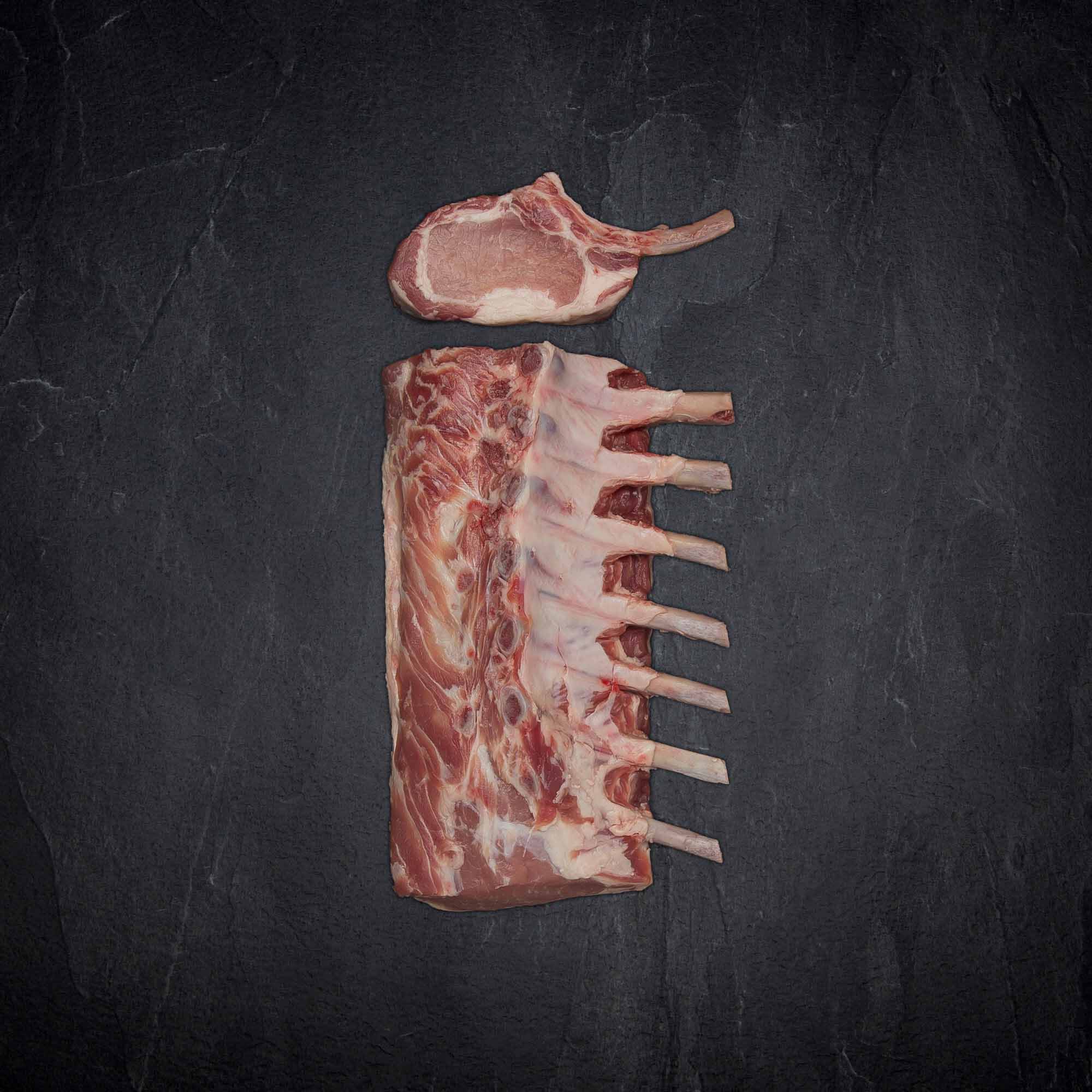 Duroc Schweinekarree mit Knochen